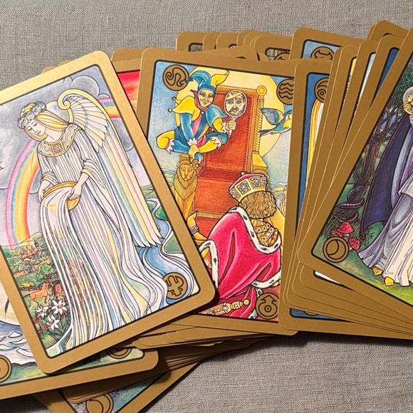 Ag Adriano Goldschmied Symbolon Bird Deck - Red and Gold - Picture 4 of 6